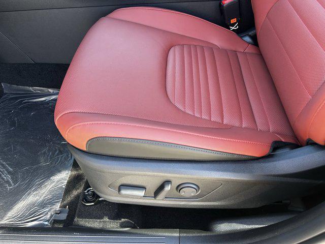 new 2025 Kia Sportage car, priced at $32,789