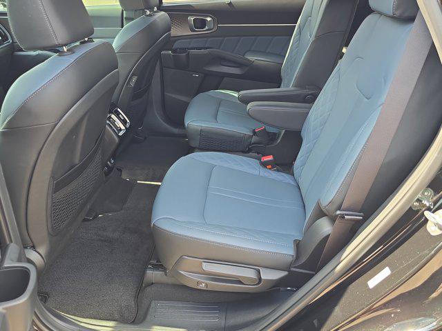 used 2025 Kia Sorento Hybrid car, priced at $40,130