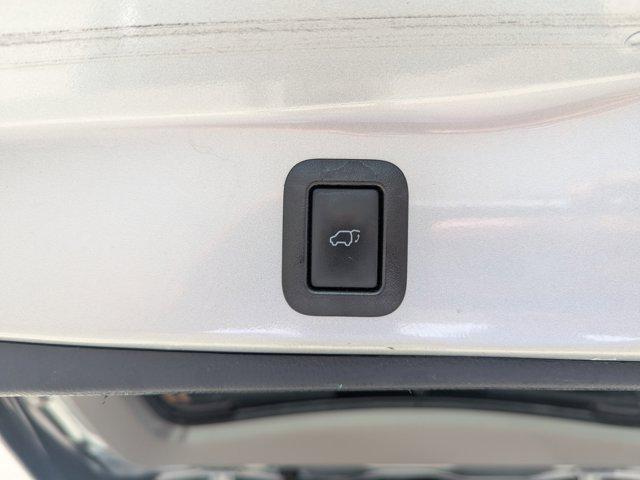 used 2019 Toyota Highlander car, priced at $24,916