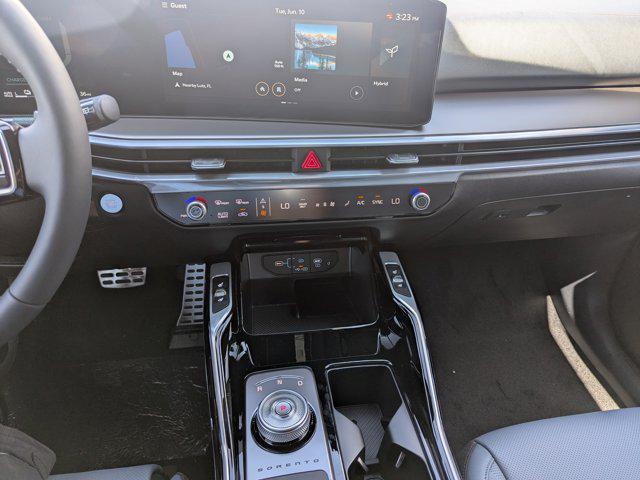 new 2025 Kia Sorento Hybrid car, priced at $45,366