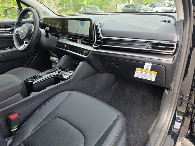 new 2025 Kia Sportage car, priced at $28,318