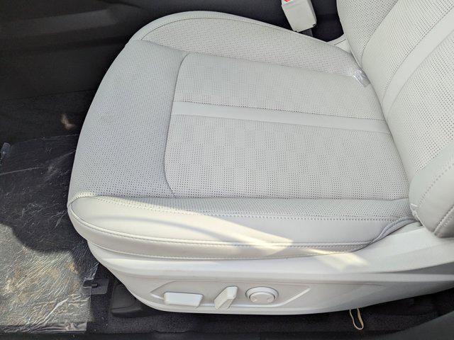 new 2025 Kia Sorento car, priced at $39,579