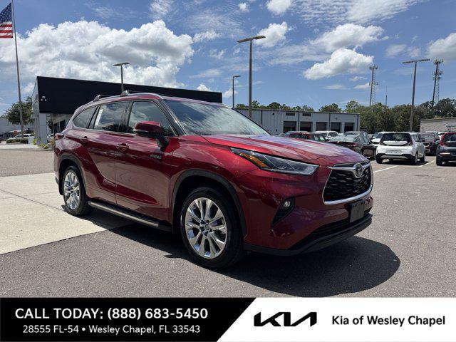 used 2021 Toyota Highlander Hybrid car, priced at $35,895