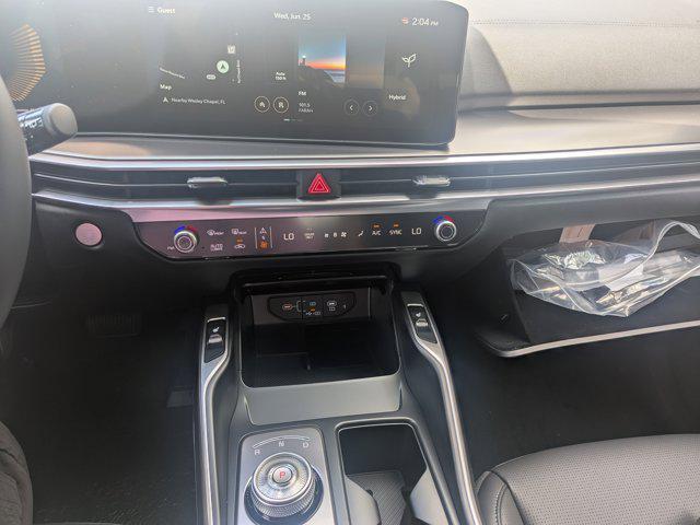 new 2025 Kia Sorento Hybrid car, priced at $39,167