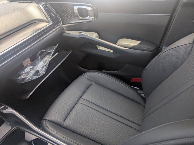 new 2025 Kia Sorento Hybrid car, priced at $39,167