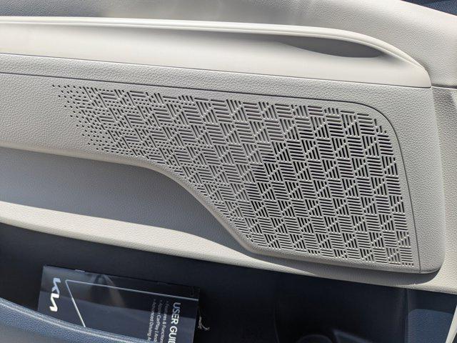new 2025 Kia Carnival car, priced at $40,635