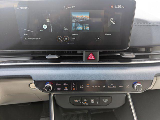 new 2025 Kia Carnival car, priced at $40,635