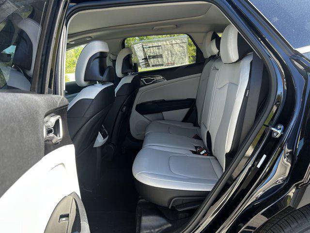 new 2025 Kia Sportage car, priced at $29,652