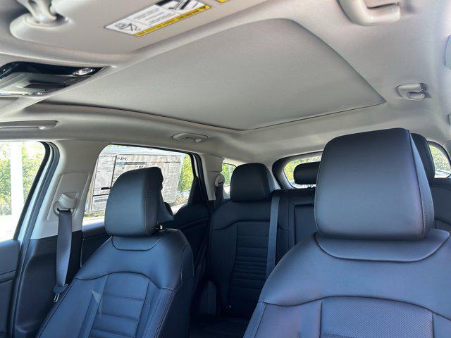 new 2025 Kia Sportage car, priced at $33,107