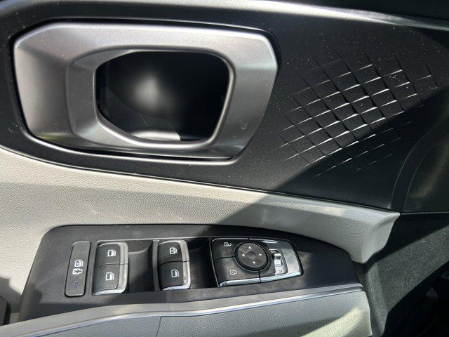 new 2025 Kia Sorento car, priced at $35,992