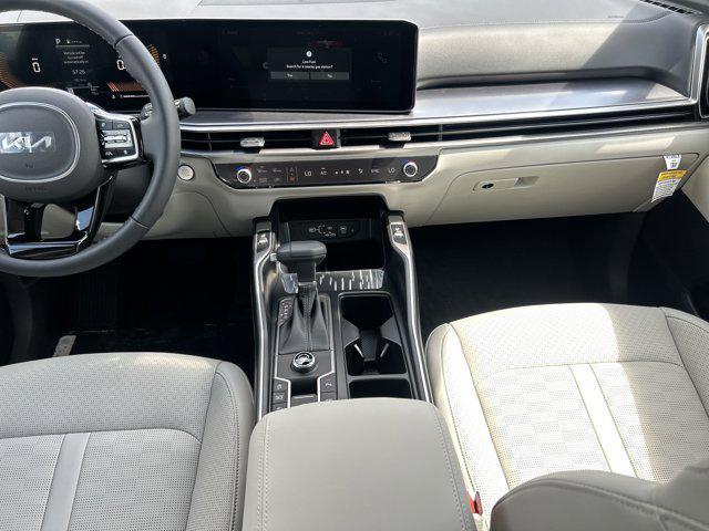 new 2025 Kia Sorento car, priced at $35,992