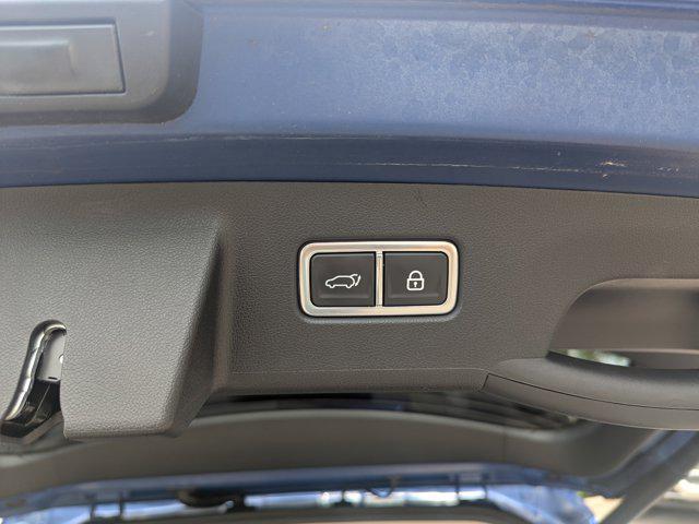 used 2023 Kia Sorento car, priced at $32,240