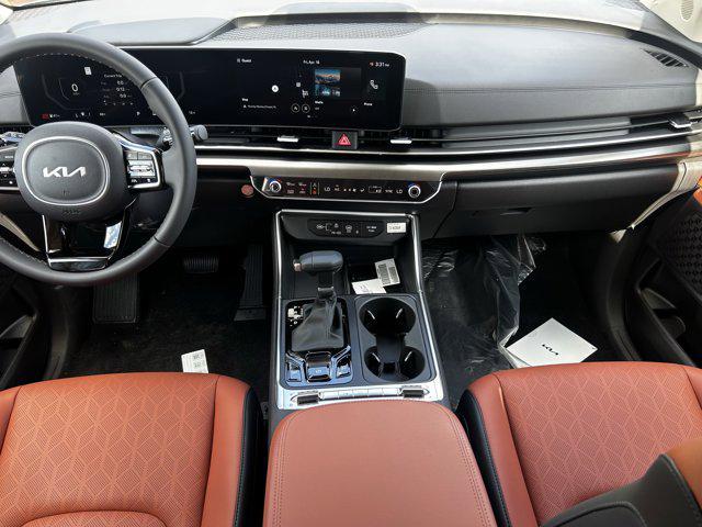 new 2025 Kia Carnival car, priced at $47,423