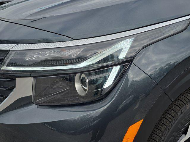 new 2026 Kia Seltos car, priced at $29,676