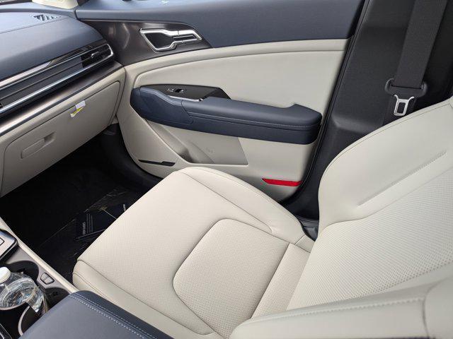 new 2025 Kia Sportage Hybrid car, priced at $34,551