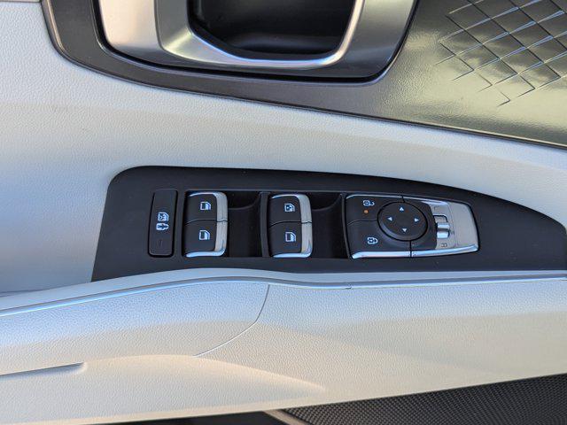 new 2025 Kia Sorento car, priced at $34,322