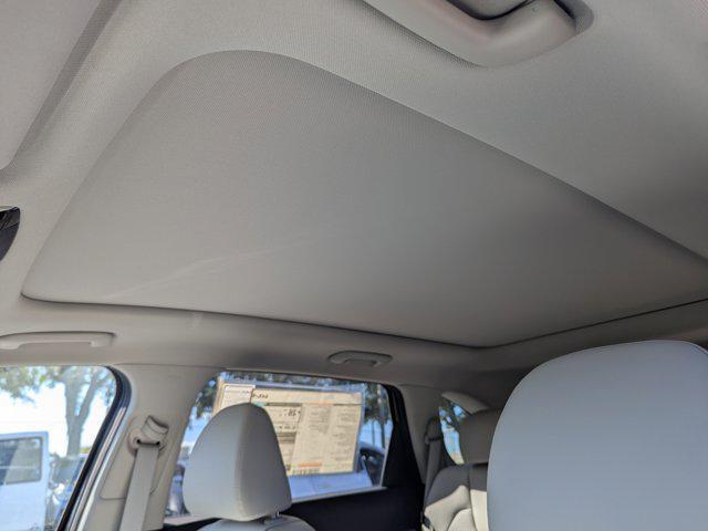 new 2025 Kia Sorento car, priced at $33,858