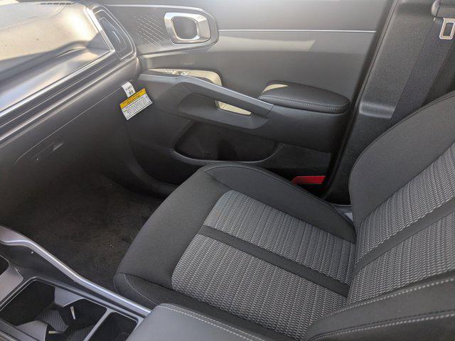 new 2025 Kia Sorento car, priced at $31,462