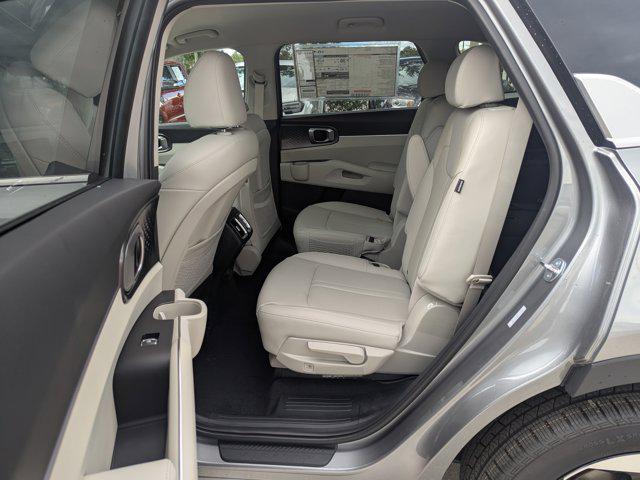 new 2025 Kia Sorento Hybrid car, priced at $37,447