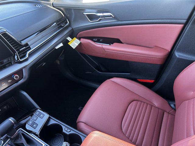 new 2025 Kia Sportage car, priced at $32,732