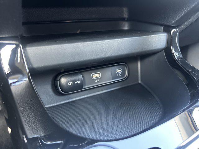 new 2025 Kia Seltos car, priced at $25,908