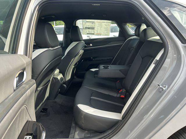 new 2025 Kia K5 car, priced at $27,646