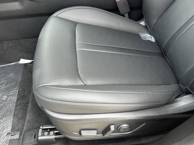 new 2025 Kia Sorento car, priced at $39,042
