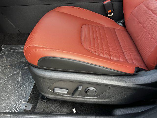 new 2025 Kia Sportage car, priced at $31,235