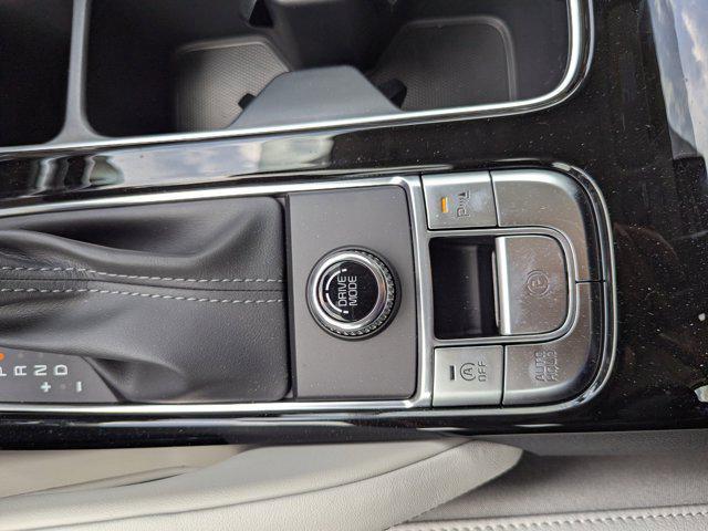 new 2025 Kia Sorento car, priced at $40,286
