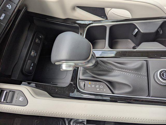new 2025 Kia Sorento car, priced at $40,286