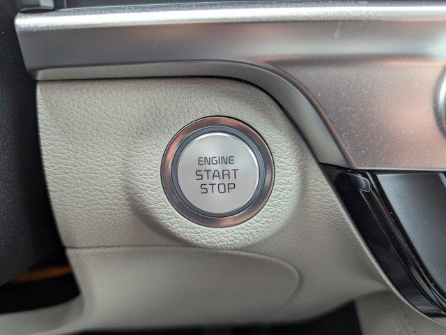 new 2025 Kia Sorento car, priced at $40,286