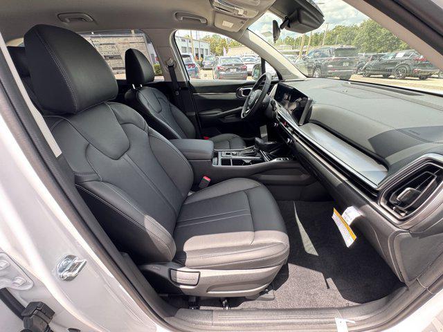 new 2025 Kia Sorento car, priced at $35,560