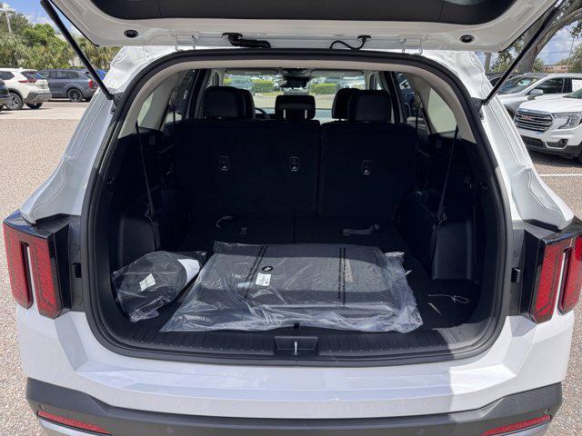 new 2025 Kia Sorento car, priced at $35,560