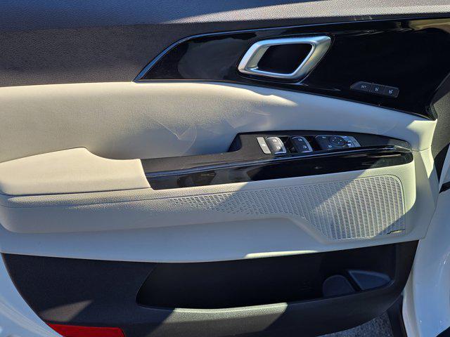 used 2022 Kia Carnival car, priced at $26,037