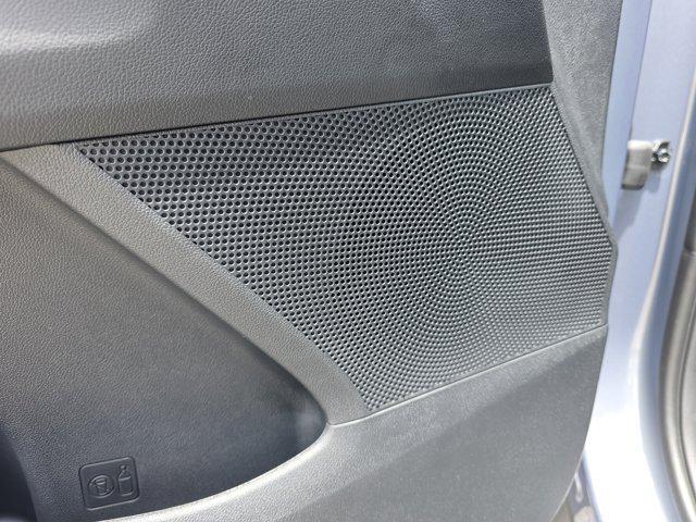new 2025 Kia Sorento car, priced at $30,999