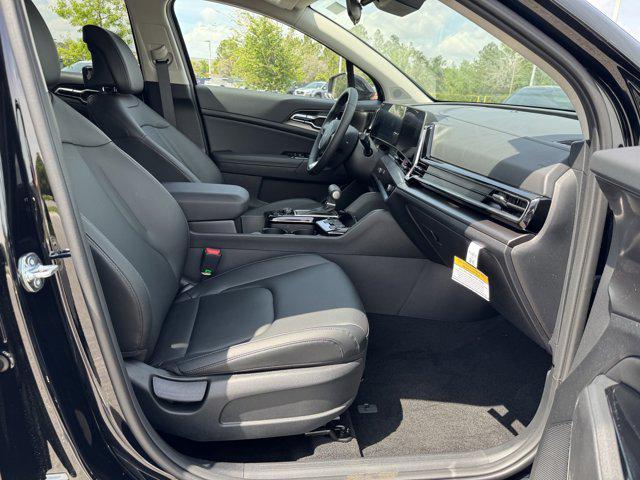 new 2025 Kia Sportage car, priced at $28,318