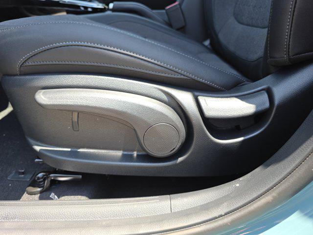 new 2025 Kia Seltos car, priced at $25,908