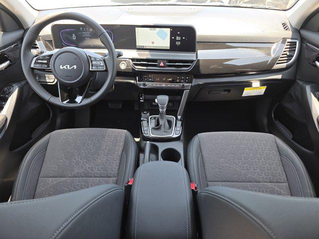 new 2025 Kia Seltos car, priced at $25,908