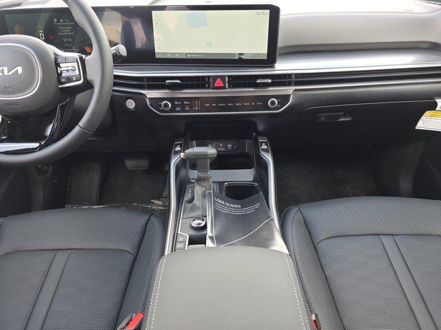 new 2025 Kia Sorento car, priced at $32,617