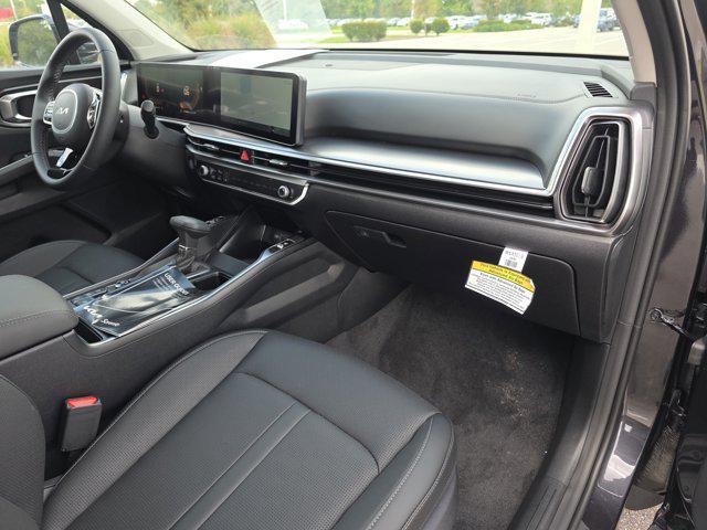 new 2025 Kia Sorento car, priced at $32,617