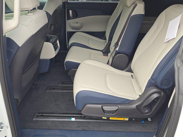 new 2026 Kia Carnival Hybrid car, priced at $45,004