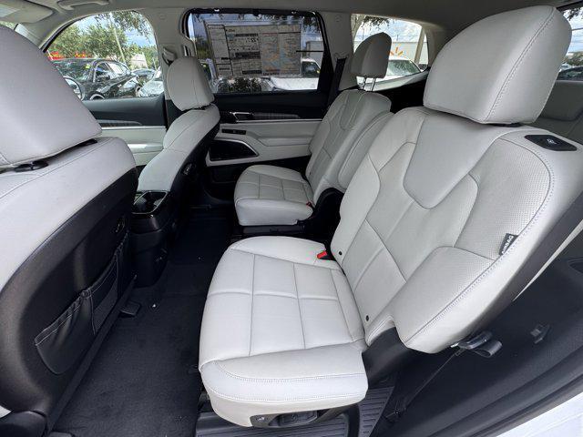 new 2025 Kia Telluride car, priced at $44,119