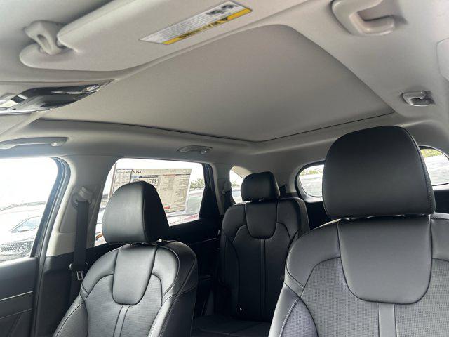 new 2025 Kia Sorento car, priced at $39,822