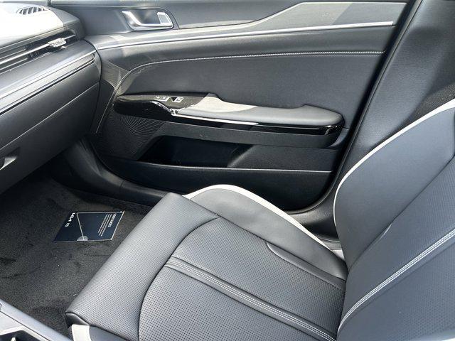 new 2025 Kia K5 car, priced at $27,421