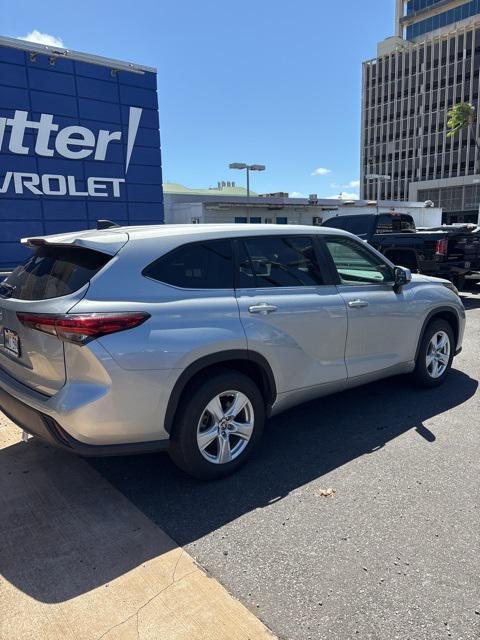 used 2023 Toyota Highlander car, priced at $39,074