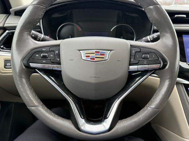 used 2022 Cadillac XT6 car, priced at $33,599