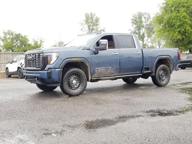 new 2025 GMC Sierra 2500 car, priced at $98,625