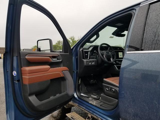 new 2025 GMC Sierra 2500 car, priced at $98,625