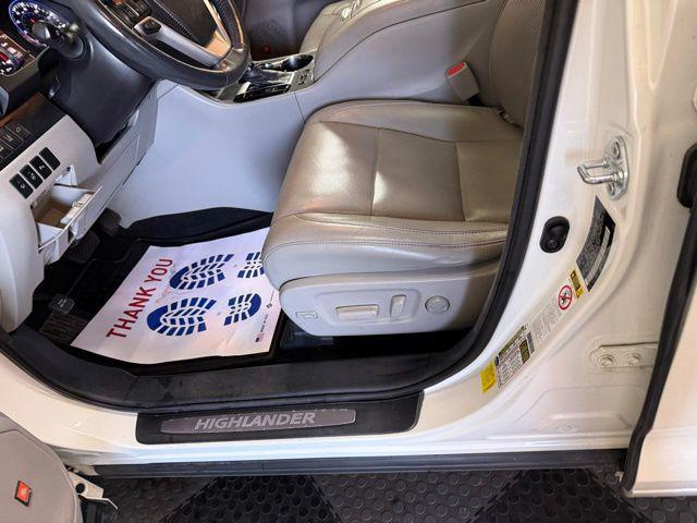 used 2014 Toyota Highlander car, priced at $13,995