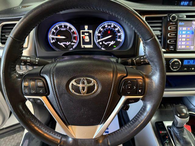 used 2014 Toyota Highlander car, priced at $13,995